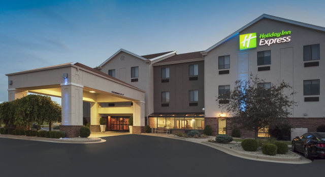 Holiday Inn Express Hotel & Suites Dayton West - Brookville by IHG, Rezerwuj Hotel Brookville Ohio