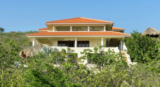 Beautiful Hilltop Villa With Breathtaking Views of the Caribbean Sea, Rezerwuj Willa St. Marie Curaçao