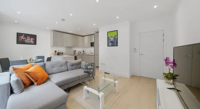 Апартаменты Comfort Lux 2 & 3 Bed Apartments in Camden Town FREE WIFI by City Stay Aparts London