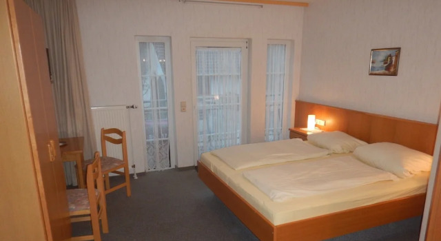 Gasthaus Köhlerhof, Забронировать Отель Отели Weser Uplands 3 звезды, 3*