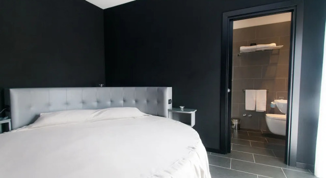 Двухместный номер Deluxe с балконом Fly Boutique Hotel