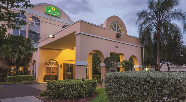 Двухместный номер Standard La Quinta by Wyndham Miami Lakes