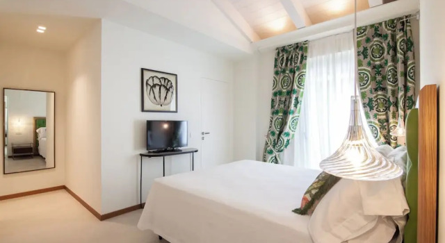 Standard Kahden hengen huone parvekkeella näköala uima-altaalle Villa Francesca Relais