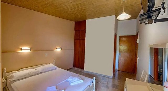 Номер Economy Ionis Hotel