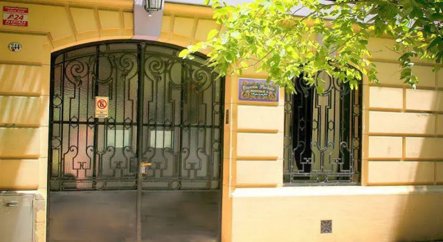Caserón Porteño