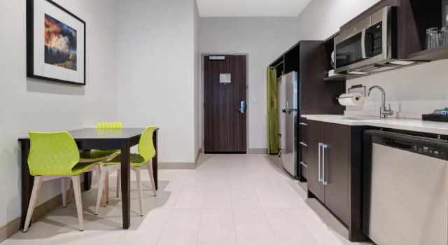 Двухместный люкс Home2 Suites By Hilton Redding