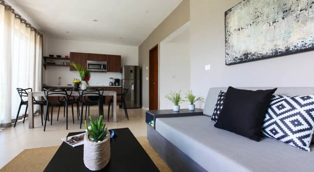 Апартаменты Tony Condo 2 bedroom sleeps 4