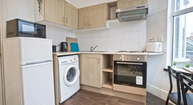 Short Stay Bristol - Stapleton 3 Apartment, Varaa Huoneisto Asunnot kohteessa Merseyside, Huoneisto