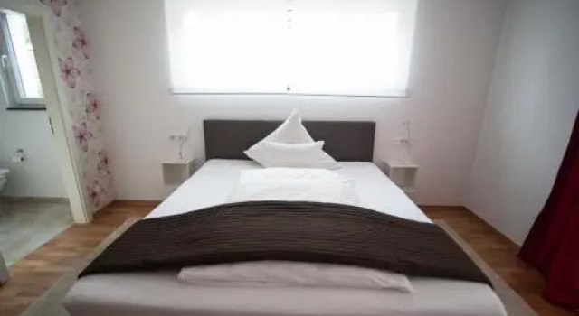 Hotel Garni am Arbach, Réserver Hôtel Eningen Bade-Wurtemberg
