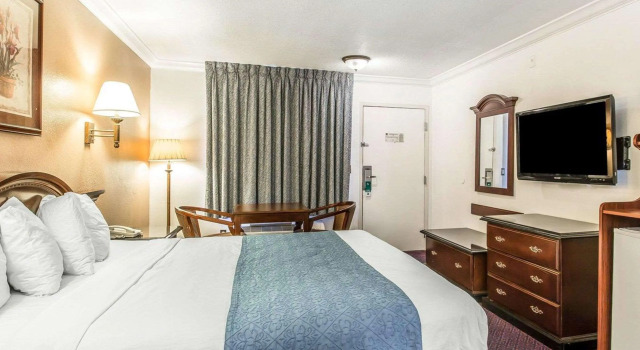 Quality Inn Hemet - San Jacinto