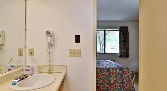 Апартаменты Deluxe Two Bedroom Suite on the 1st floor with outdoor heated pool 1314