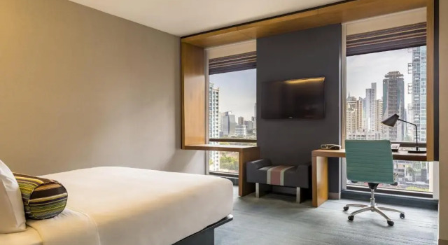 Aloft Double Guest Room with city view Aloft Panama