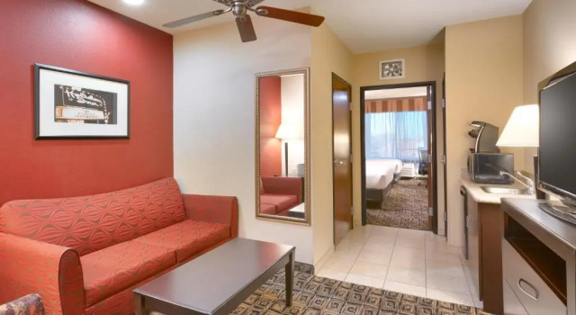 Двухместный люкс Holiday Inn & Suites Salt Lake City - Airport West by IHG