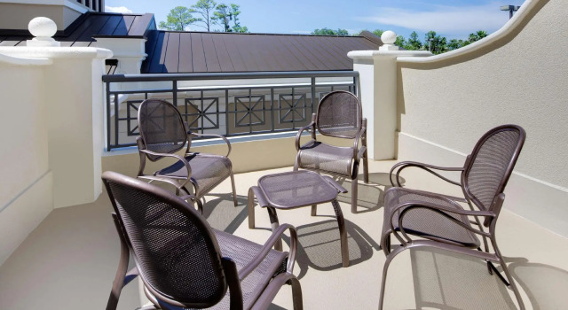 Четырёхместный номер Standard с балконом Hilton Garden Inn Jacksonville Ponte Vedra Sawgrass