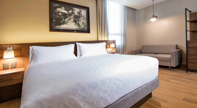 Двухместный люкс Staybridge Suites - Guadalajara Novena by IHG