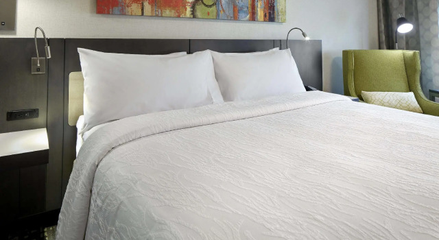 Двухместный номер Hilton Garden Inn Roslyn
