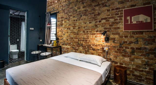 Deluxe Dvoulůžkový s manželskou postelí pokoj The Brownstone Hostel & Space