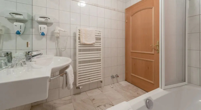 Трёхместный номер Standard с балконом и с видом на горы Hotel-Gasthof Am Riedl