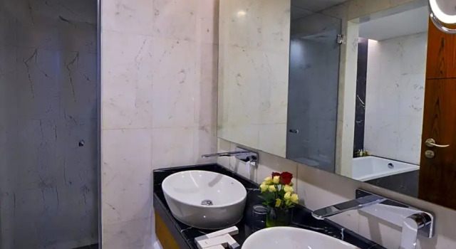 Одноместный клубный номер Deluxe The Avenue Hotel