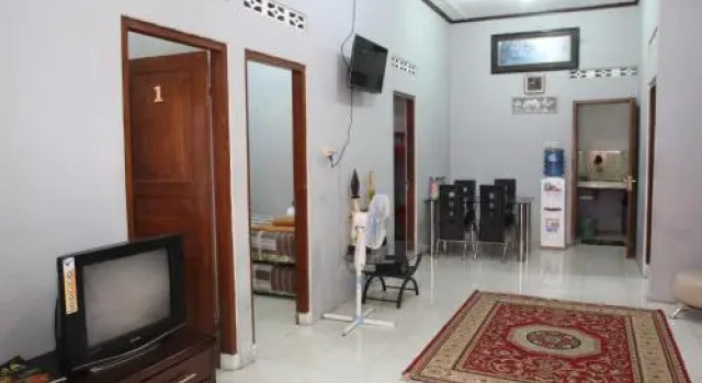 Rumaharyono, Book Hotel Ngampilan 
