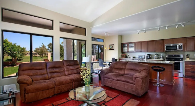 Коттедж Standard Chandler - 4 Bedroom Home - Chandler