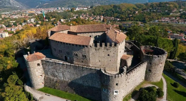 Delizioso Appartamento in Centro, Book Lejlighed Hoteller i Friuli Venezia Giulia med parkering, Parkering