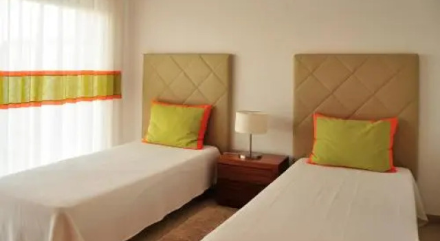 Sea View Dupplex Silver Coast, Book Hotel Hoteller i Amoreira med parkering, Parkering