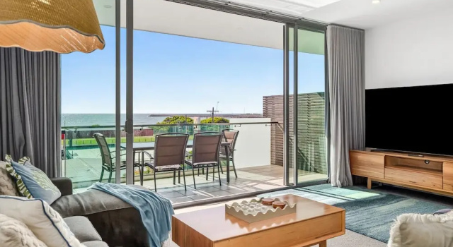 Апартаменты Пентхаус с балконом и с видом на океан The Dolphin Apartments