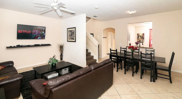 Renovated Home Near Beach and Shopping