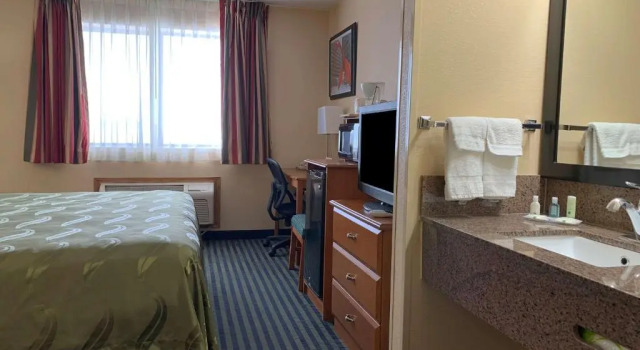 Номер Standard Quality Inn Ottawa near Starved Rock State Park