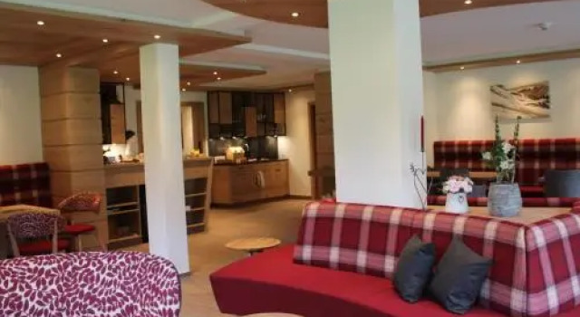 Hotel Garni Lärchenhof, Забронировать Отель Лех Lech - Zürs, рядом с Горнолыжный подъемник Шлегелькопфбан