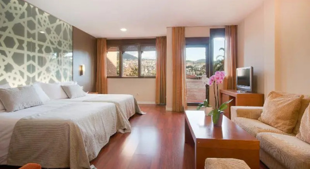 Номер Standard Hotel Granada Palace, Affiliated by Melia