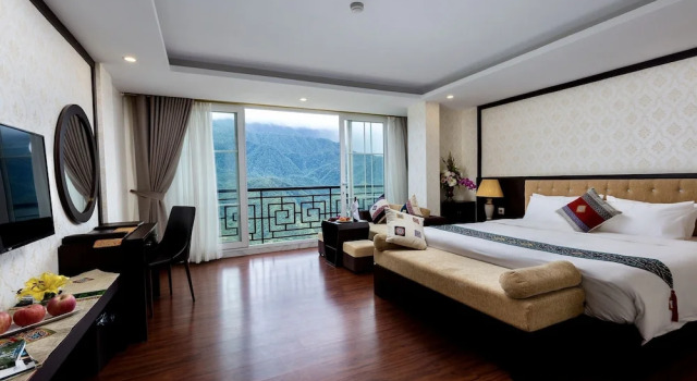 Семейный люкс с видом на горы Sapa Diamond Hotel