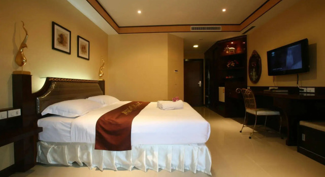 Hua Hin Markwin Lodge, Забронировать Отель Отели Хуахин с завтраком, рядом с Смотровая площадка Хинлекфай, Завтраки