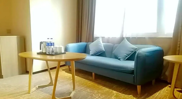 Люкс Business Yingshang Jinyi Hotel (Dade Road Branch)