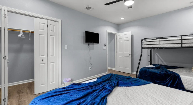 Коттедж Inviting 4br/2.5ba Downtown Home With Ample Space!
