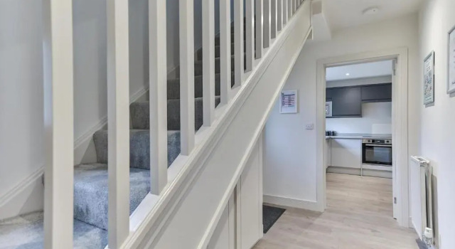 3 Bed Refurbished, Modern House, WiFi, Patio area
