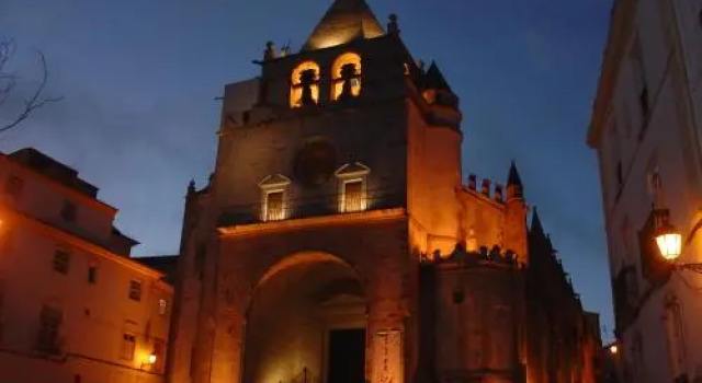 Residencial Antonio Mocisso Guesthouse, Забронировать Отель Отели Элваш 3 звезды, рядом с Municipal Library of Elvas, 3*