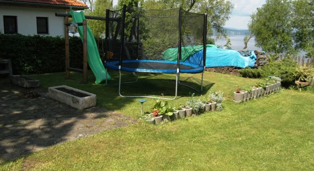 Comfortable apartment with private terrace, 150 m from the beach and the lake Lipno