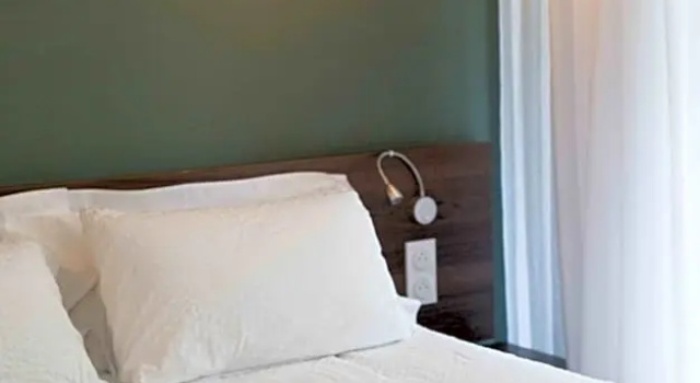 Номер Standard с балконом Hotel Logis Lacotel