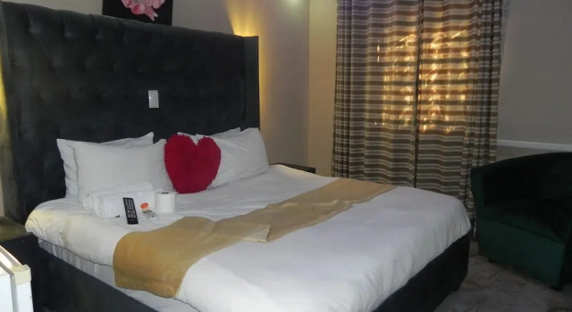 Шале Standard Gold Crown International Hotel Johannesburg