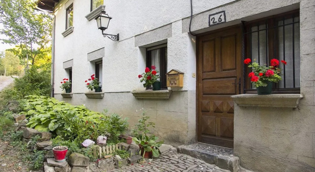 Bidezarra Etxea, Buchen Sie Hotel Ochagavía Irati Forest