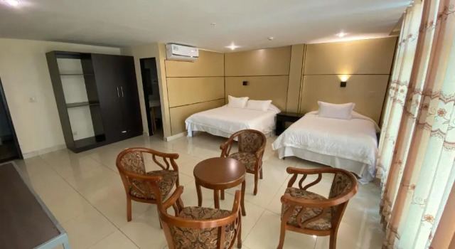 Standard Vierer Familie Zimmer Hotel F Sur Inn