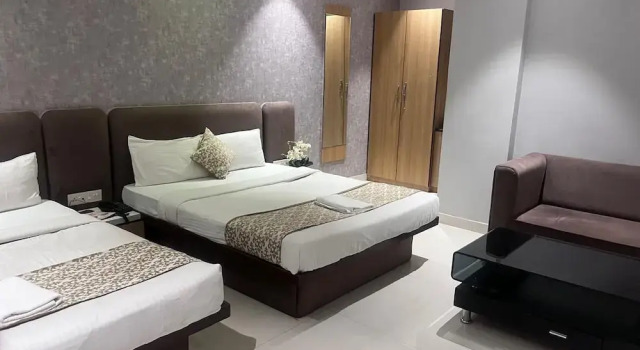 Номер Standard HOTEL SHIVGANGA COMFORT ZONE, Raipur