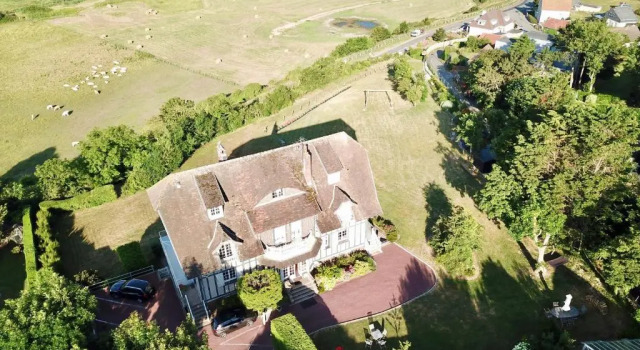 Апартаменты The Old Fenwick House