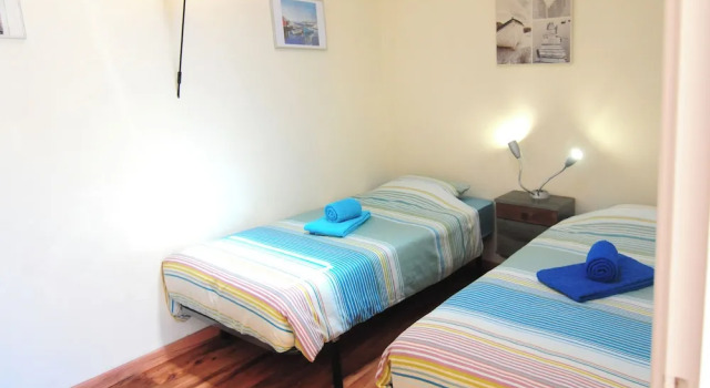 Charming Cottage With 2 Bedrooms in a Seaside Village, Rezerwuj Dom wakacyjny Wille w Centro Region, Willa