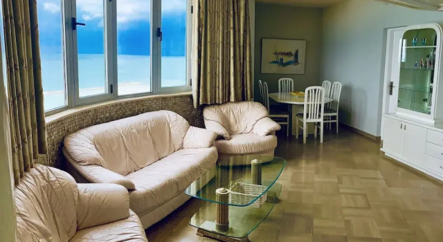 Семейные апартаменты Royal on the Sea