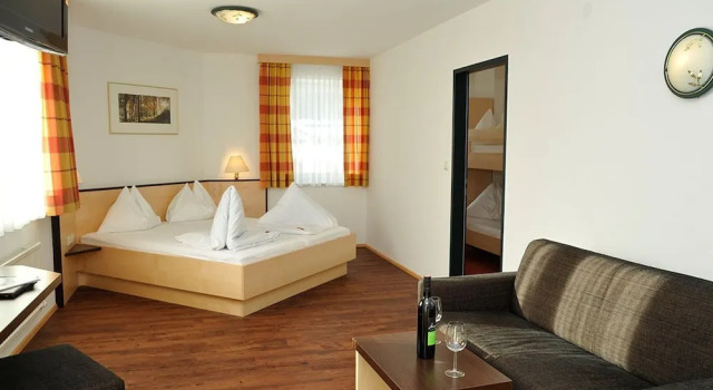 Семейный люкс Hotel Alpina
