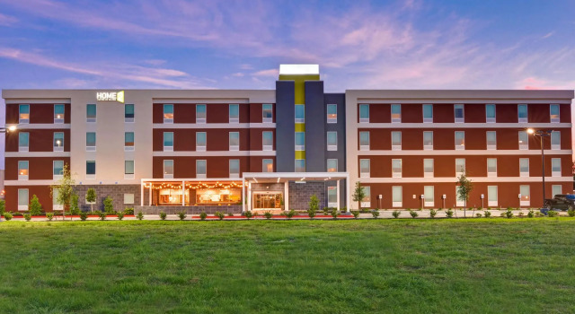 Номер Standard Home2 Suites by Hilton La Porte