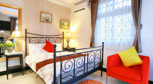 Riverside B&B, Забронировать Отель «постель и завтрак» Уцзе Yilan County, рядом с Водный парк у реки Дуншань